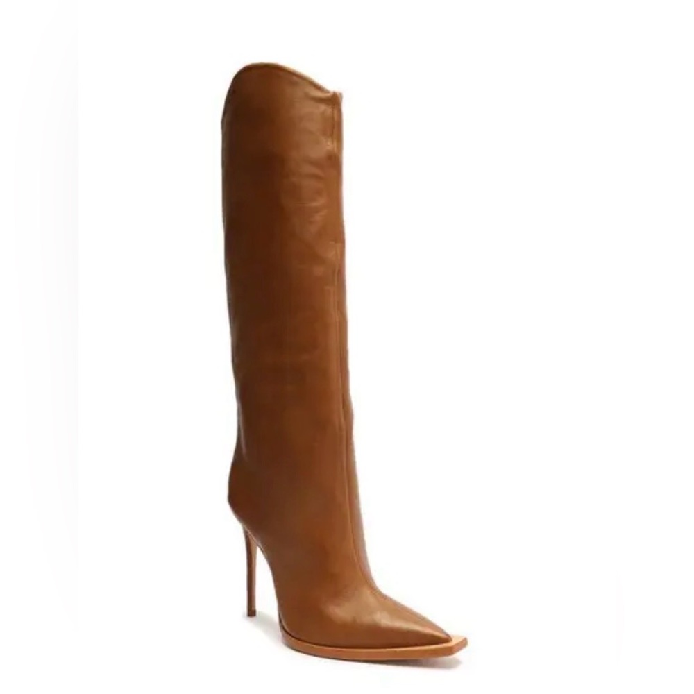 NWT Maryana Welt Leather Boot Size 9
